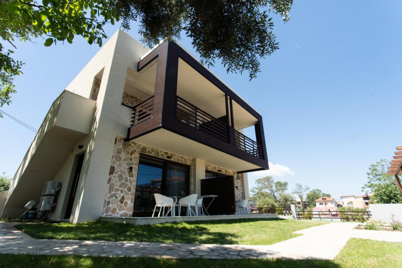 Marineiko Luxury Apartments Ierissos Exterior photo