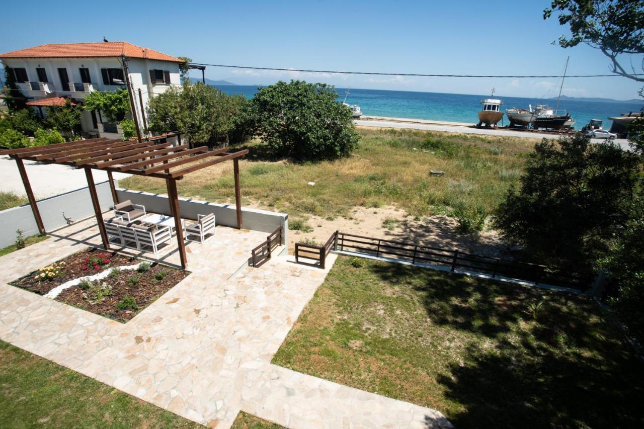 Marineiko Luxury Apartments Ierissos Exterior photo