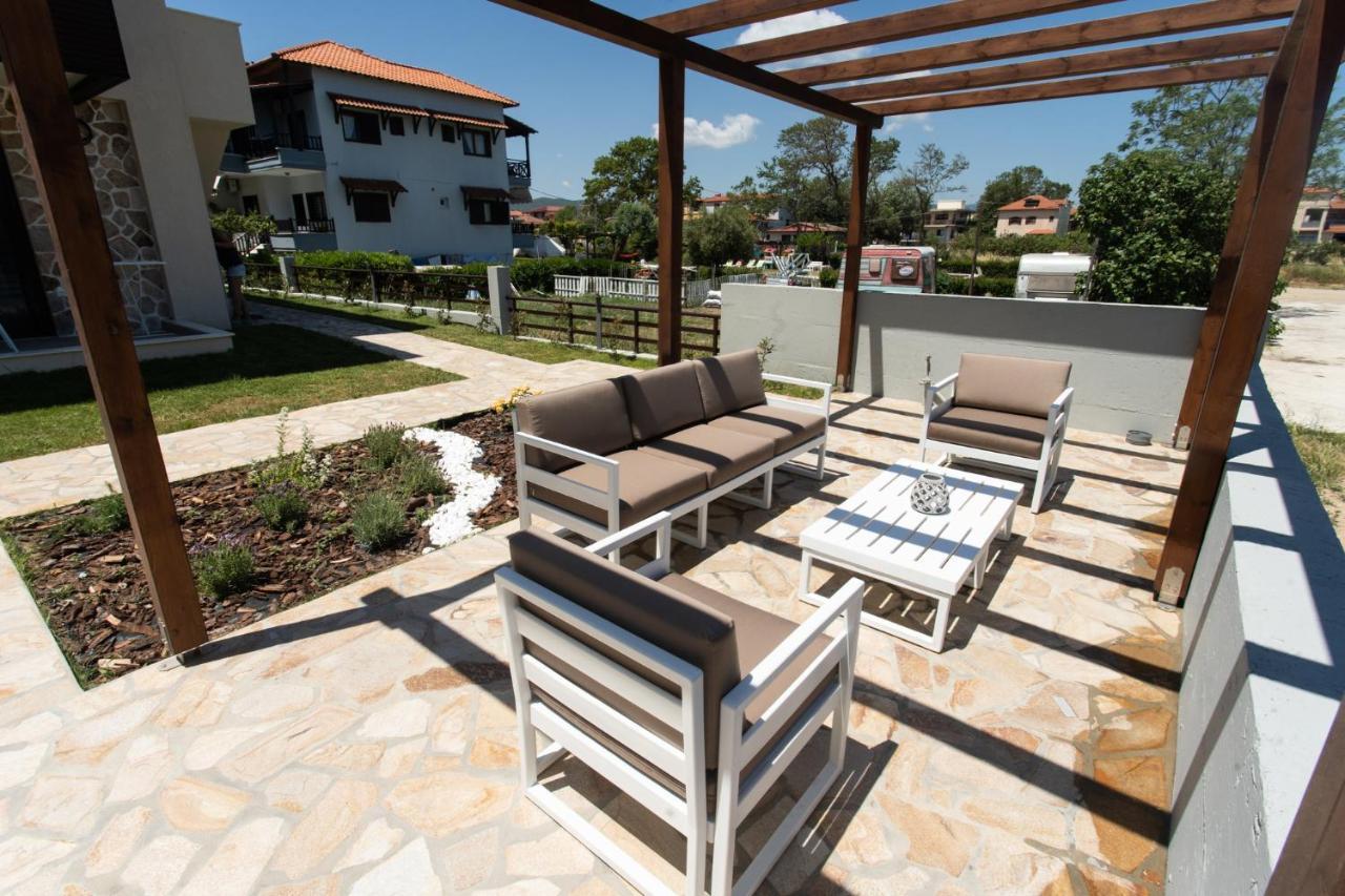 Marineiko Luxury Apartments Ierissos Exterior photo