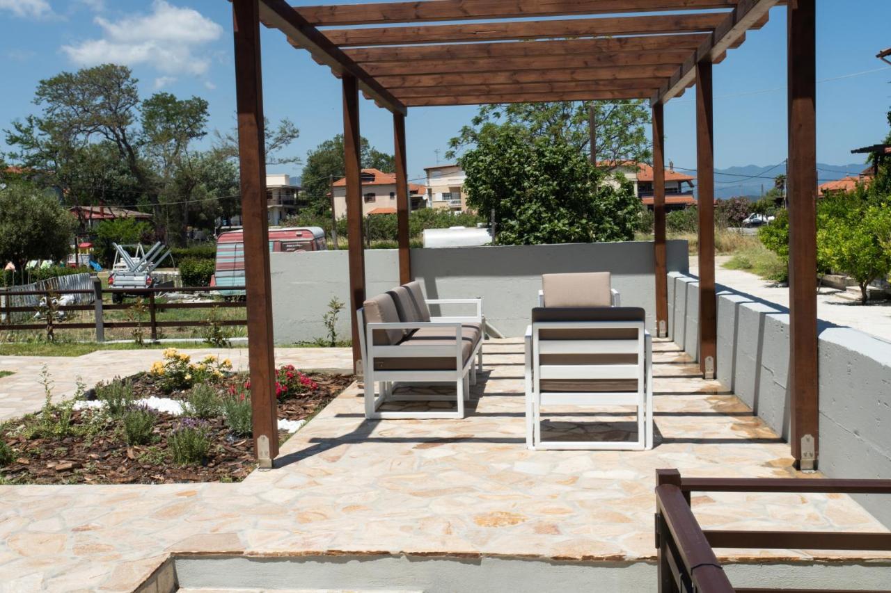 Marineiko Luxury Apartments Ierissos Exterior photo